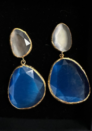 Happy Lona oorbellen verguld met 2 stenen wit-azuurblauw