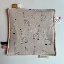Knisperdoekje giraffe roze