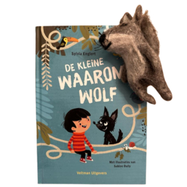 Boekje De kleine waarom wolf met vingerpopje wolf