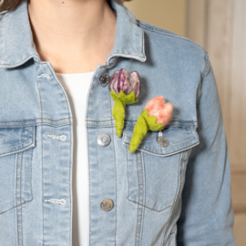 Broche tulp vilt zachtzalm