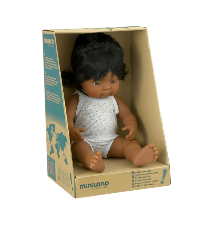Babypop Latijns Amerikaans meisje met vanillegeur Miniland Babypop Latijns Amerikaans meisje met vanillegeur Miniland