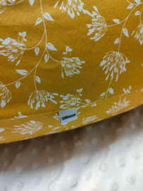 Voedingskussenhoes "Okergeel met witte bloemen"