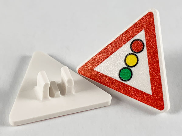 Road Sign 2 x 2 Triangle with Clip with Traffic Light Pattern