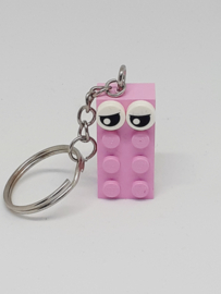 Pink Brick 2x4 sleutelhanger met sneu gezichtje