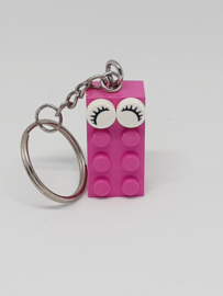 Dark Pink Brick 2x4 sleutelhanger met ogen dicht