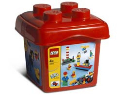 Fun with Bricks (4293364) - with Minifigure