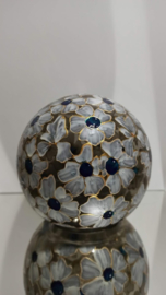 Kleine Bollamp 232 witte bloemen blauw hartje