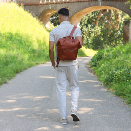 Bear Design rugzak met beugelsluiting 'Jurian' cognac