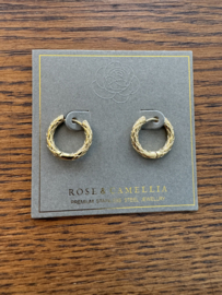 rose en camellia oorbellen hoop met groefjes