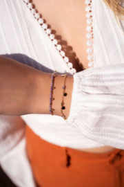My jewellery armband | goud met lila kralen & bolletjes