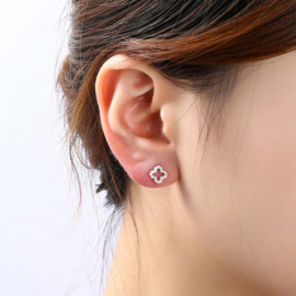 Go Dutch Label oorbellen Pearly Clover Stud - 14K