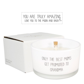 My Flame flessenpost kaars - only the best moms get promoted to grandma - fresh cotton