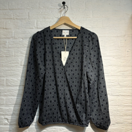 zusss wikkeltop met blockprint donkerblauw/grijs