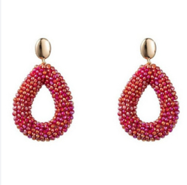 Go Dutch Label oorbellen | full-on beads drop fuchsia goud