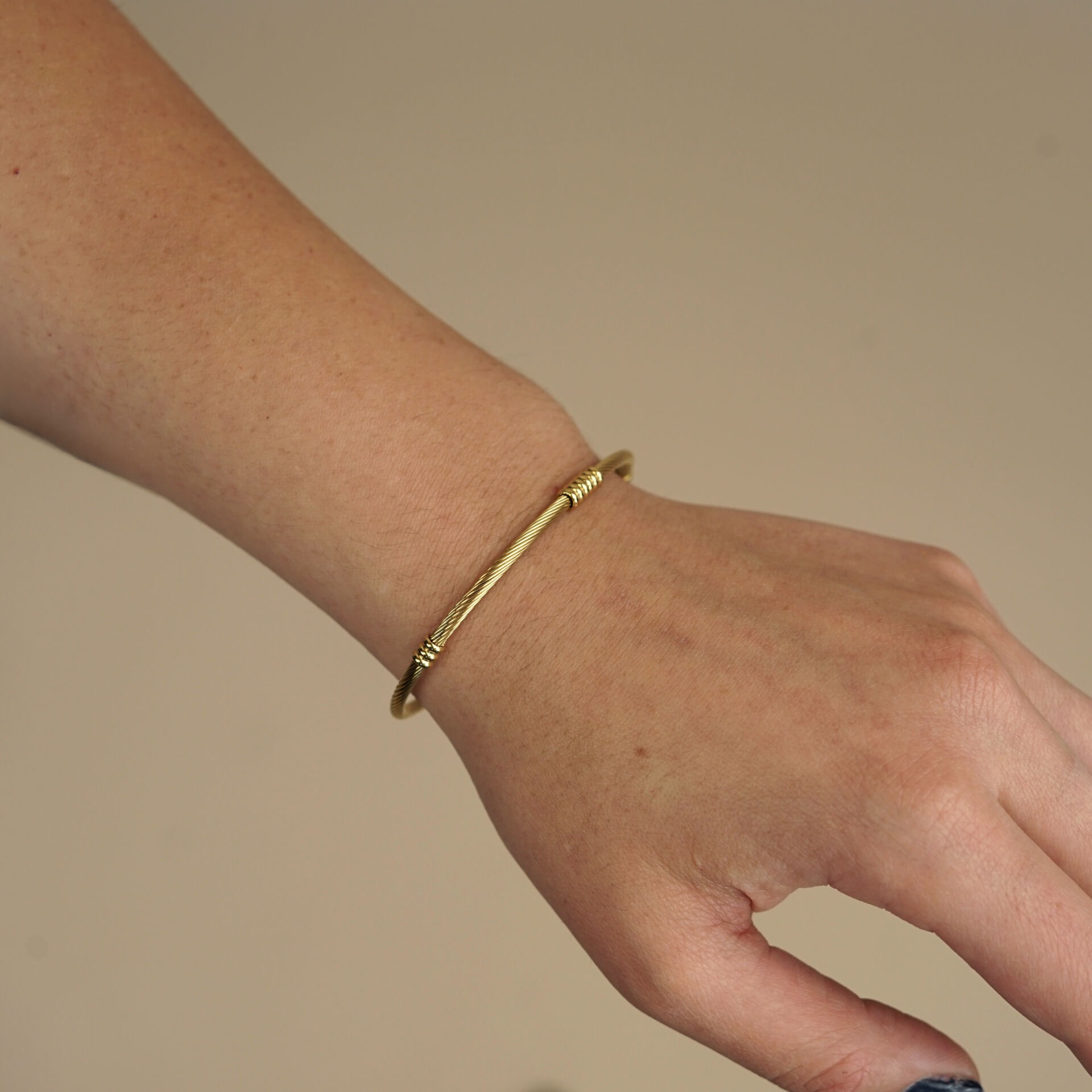 Camps & Camps Big Bangle Gold