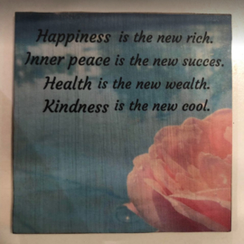 cottoncounts houten onderzetter | "Happiness is the new rich..."