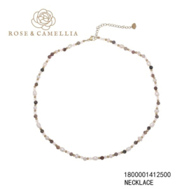 rose en camellia ketting parels en aardetinten