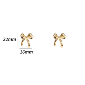 Go Dutch Label Bow Stud - 14K
