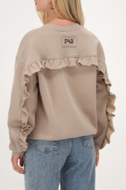 My Jewellery Beige sweater met ruffle en patch