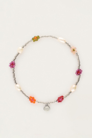 My jewellery Elastieken armband met multi kleur bloemen & zoetwaterparels zilver