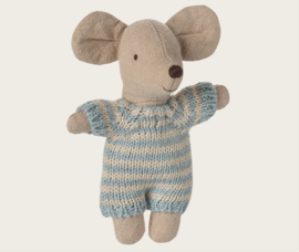 Maileg Sleepy wakey baby muis in reiswiegje blauw