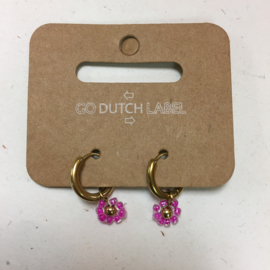 Go Dutch Label oorbellen | hangers roze bloem goud.