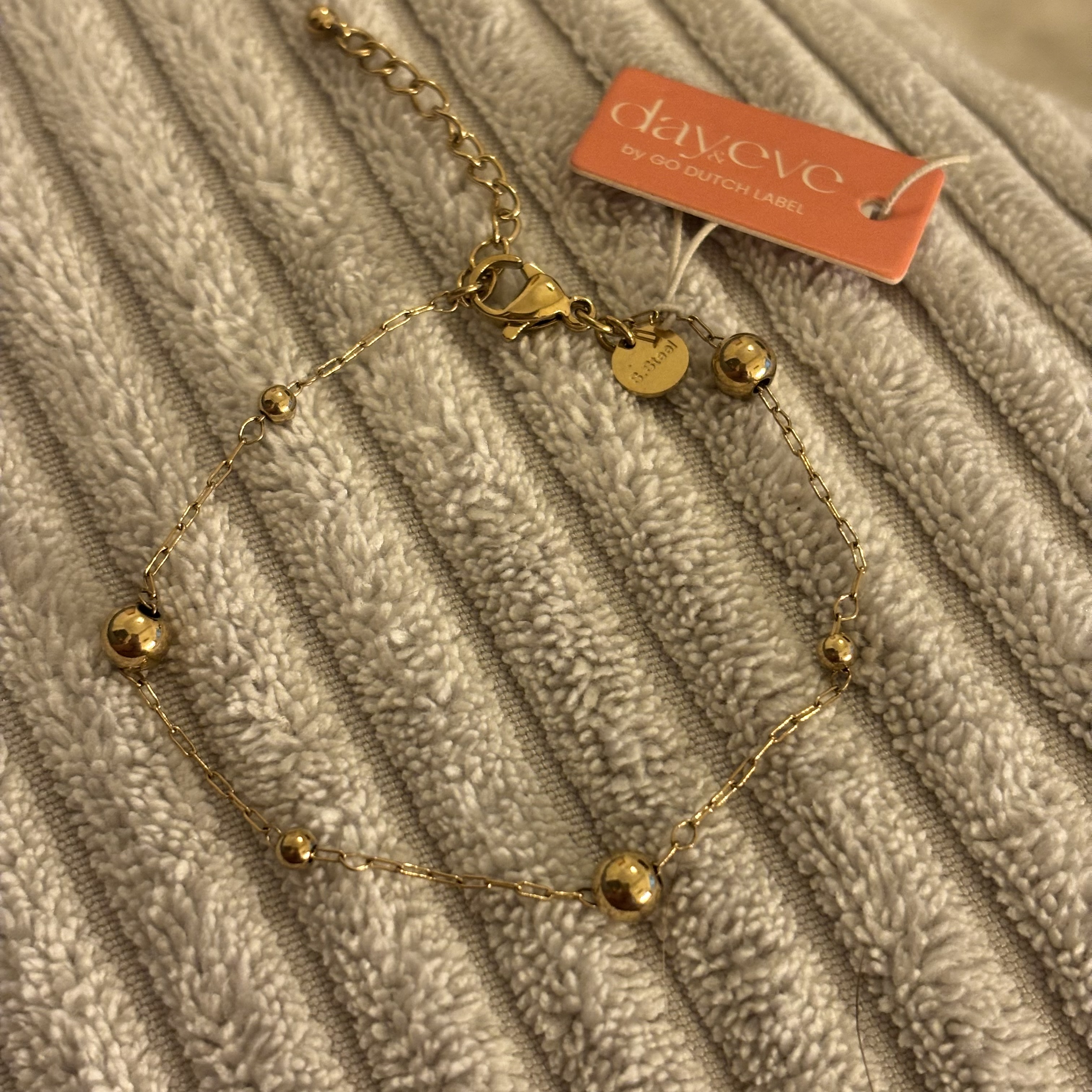 Go Dutch Label armband met bolletjes goud