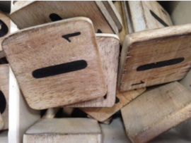 cottoncounts houten letter | Scrabble letter i