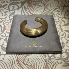 rose & camellia armband bangle mat groot goud