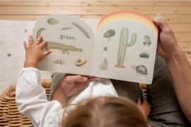 Boek Little Dutch boek regenboog kleurenboek | karton
