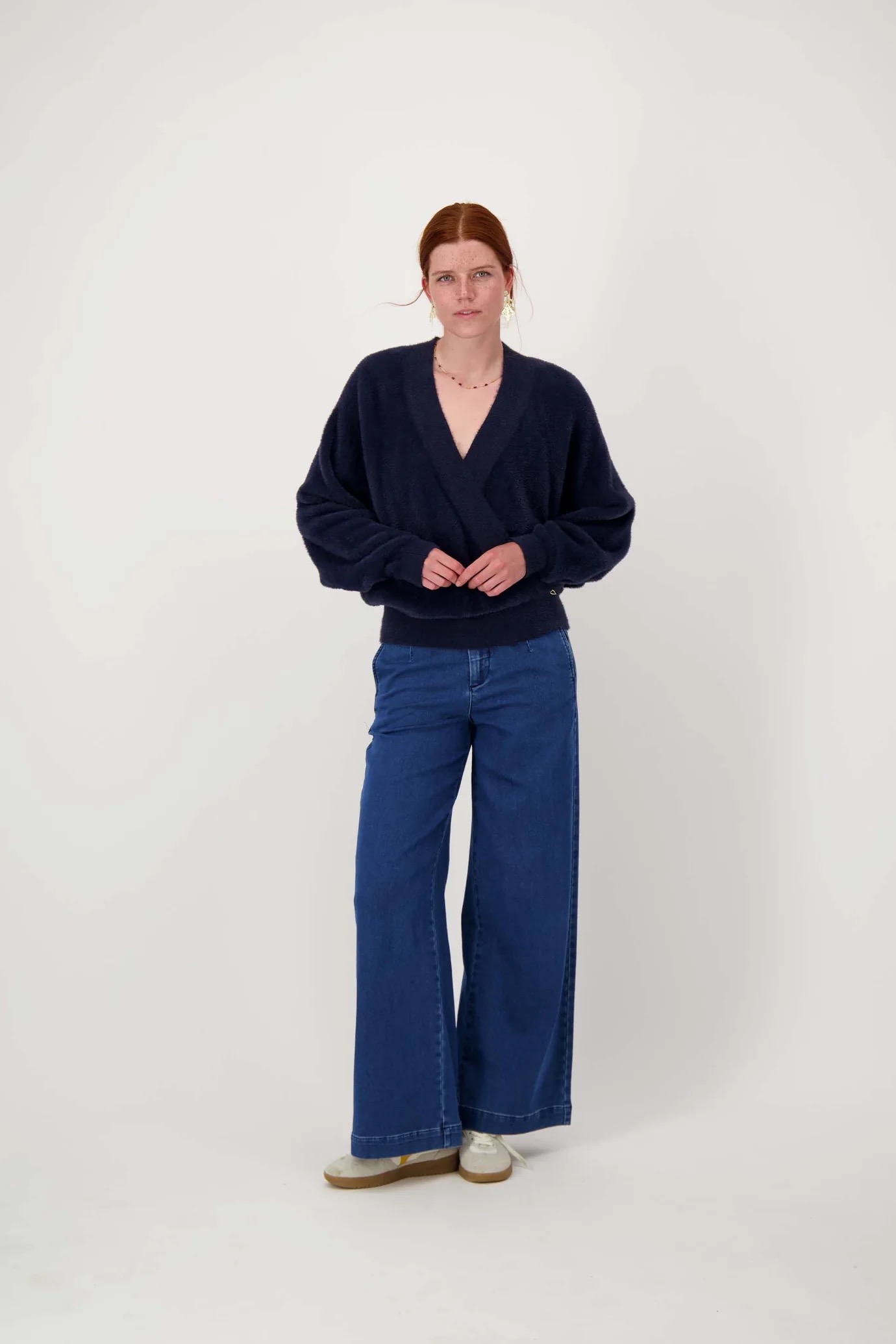 zusss wikkel trui in fluffy garen navy