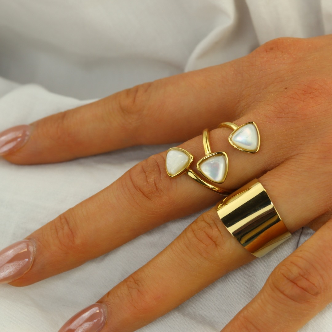Camps & Camps golden asymmetrical ring