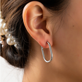 Go Dutch Label oorbellen | oval hoop 2,5 x 27 mm zilver
