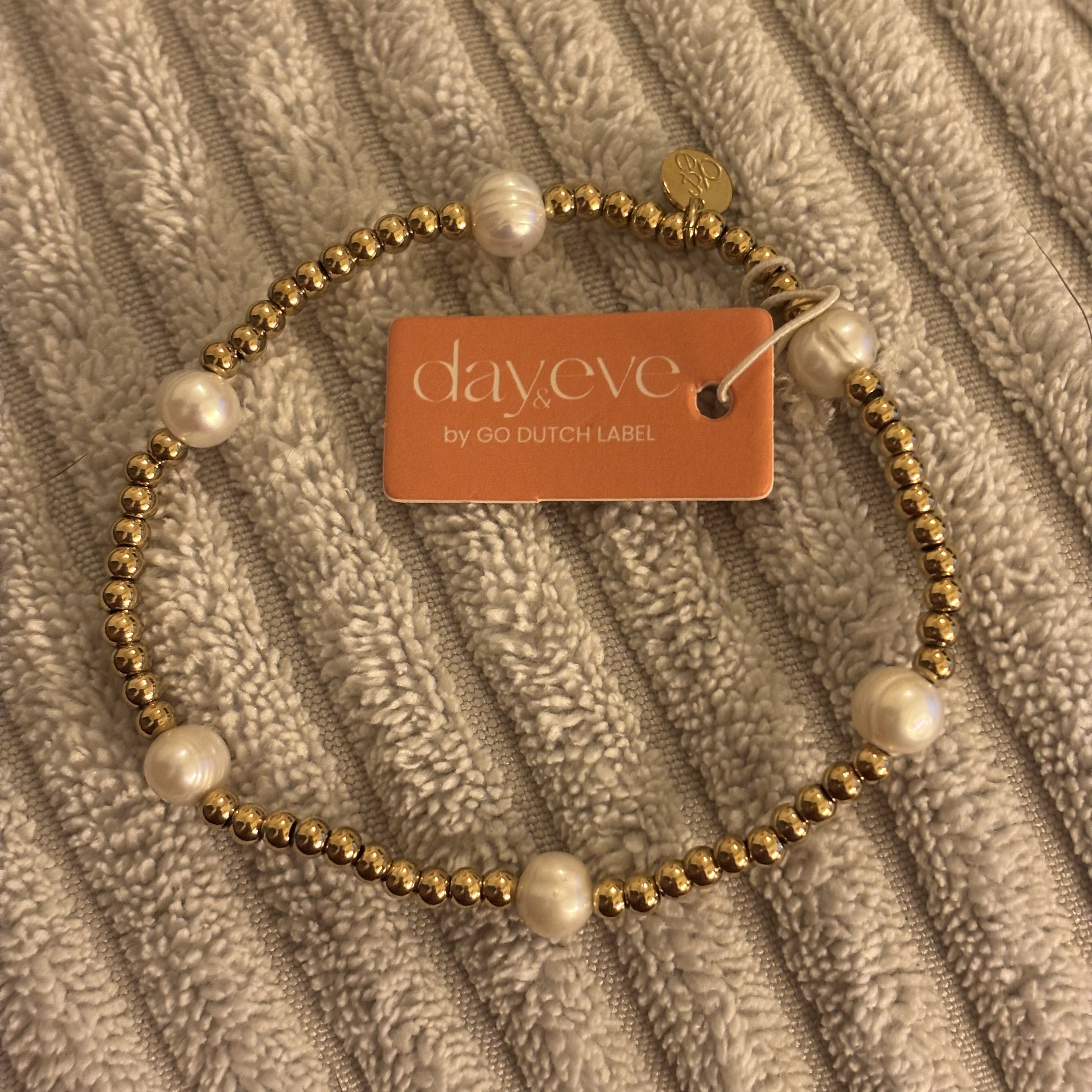 Go Dutch Label armband met bolletjes parels small