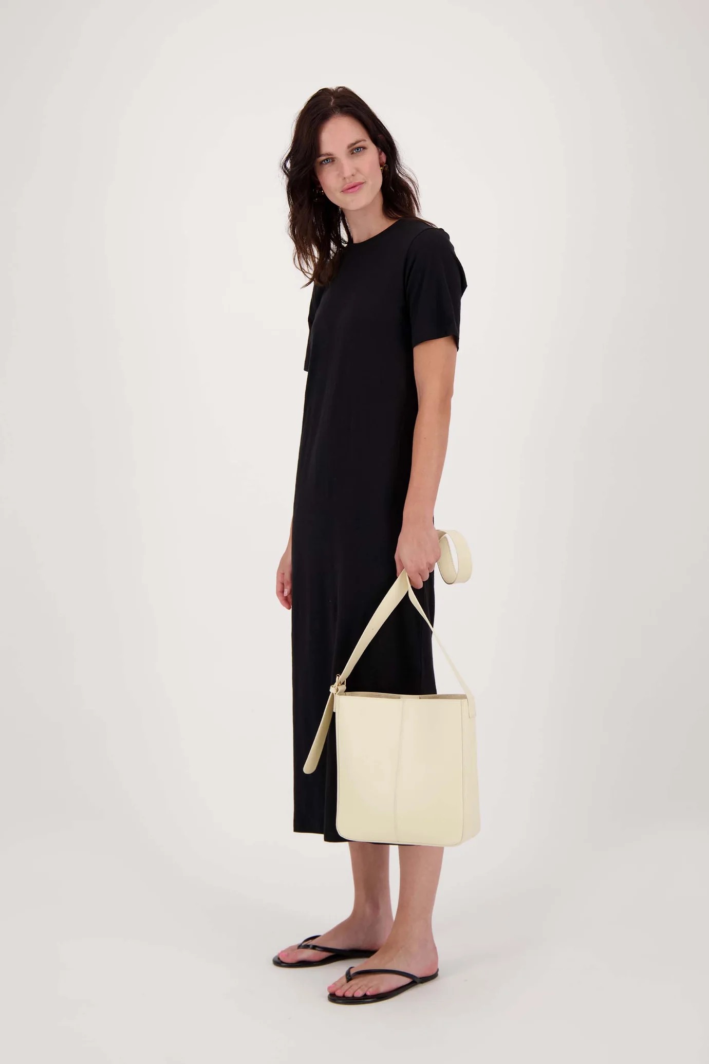 zusss lange T-shirt jurk met split zwart