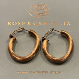 rose en camellia oorbellen hoops mat