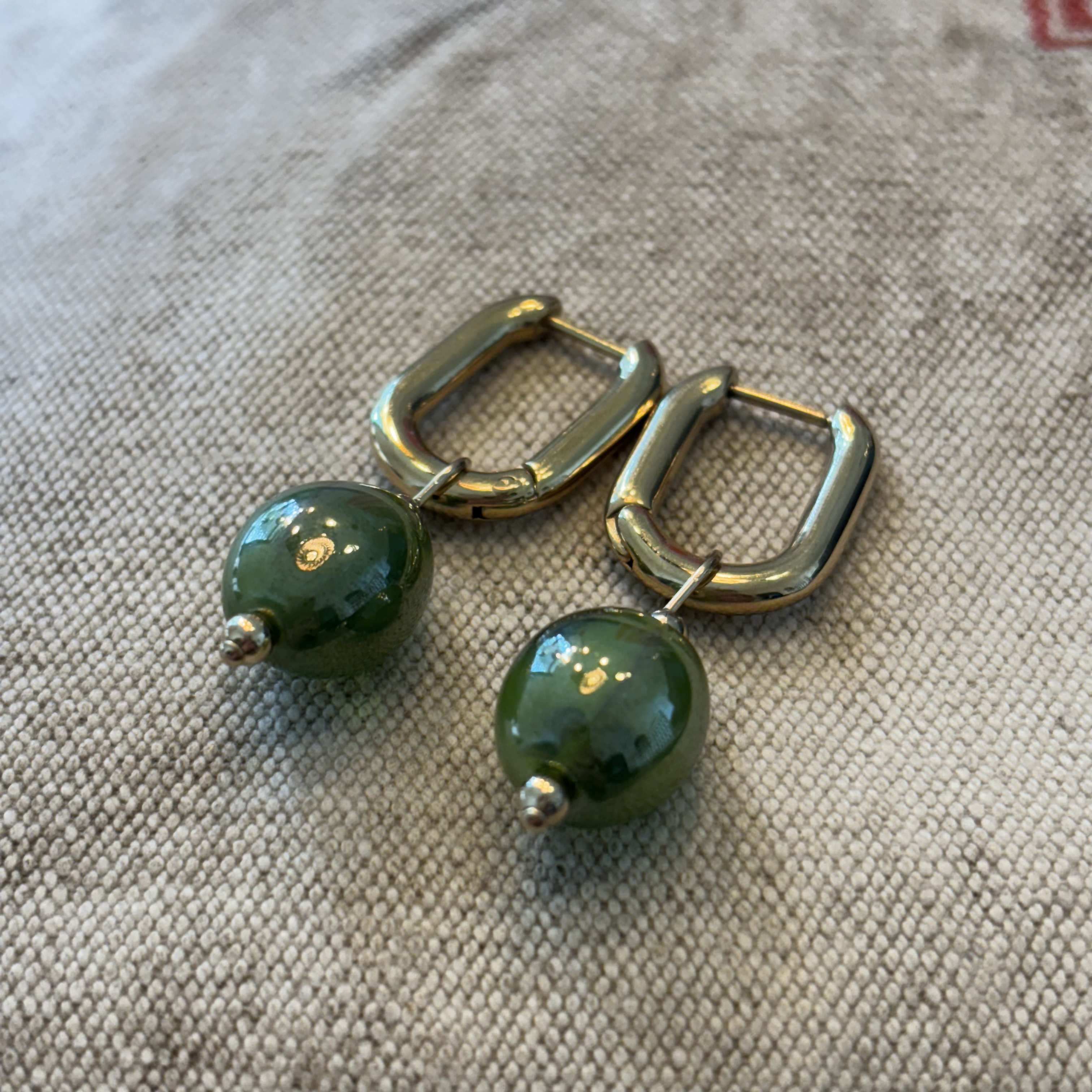 camps & camps oorbellen Glass Bead Smaragdgroen