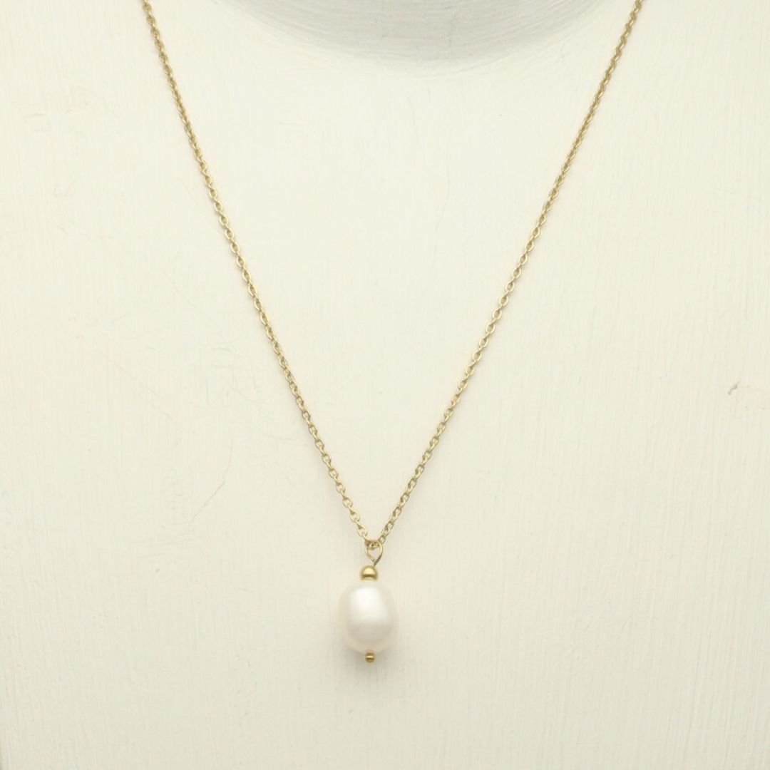 Camps & Camps Oval Pearl Necklace