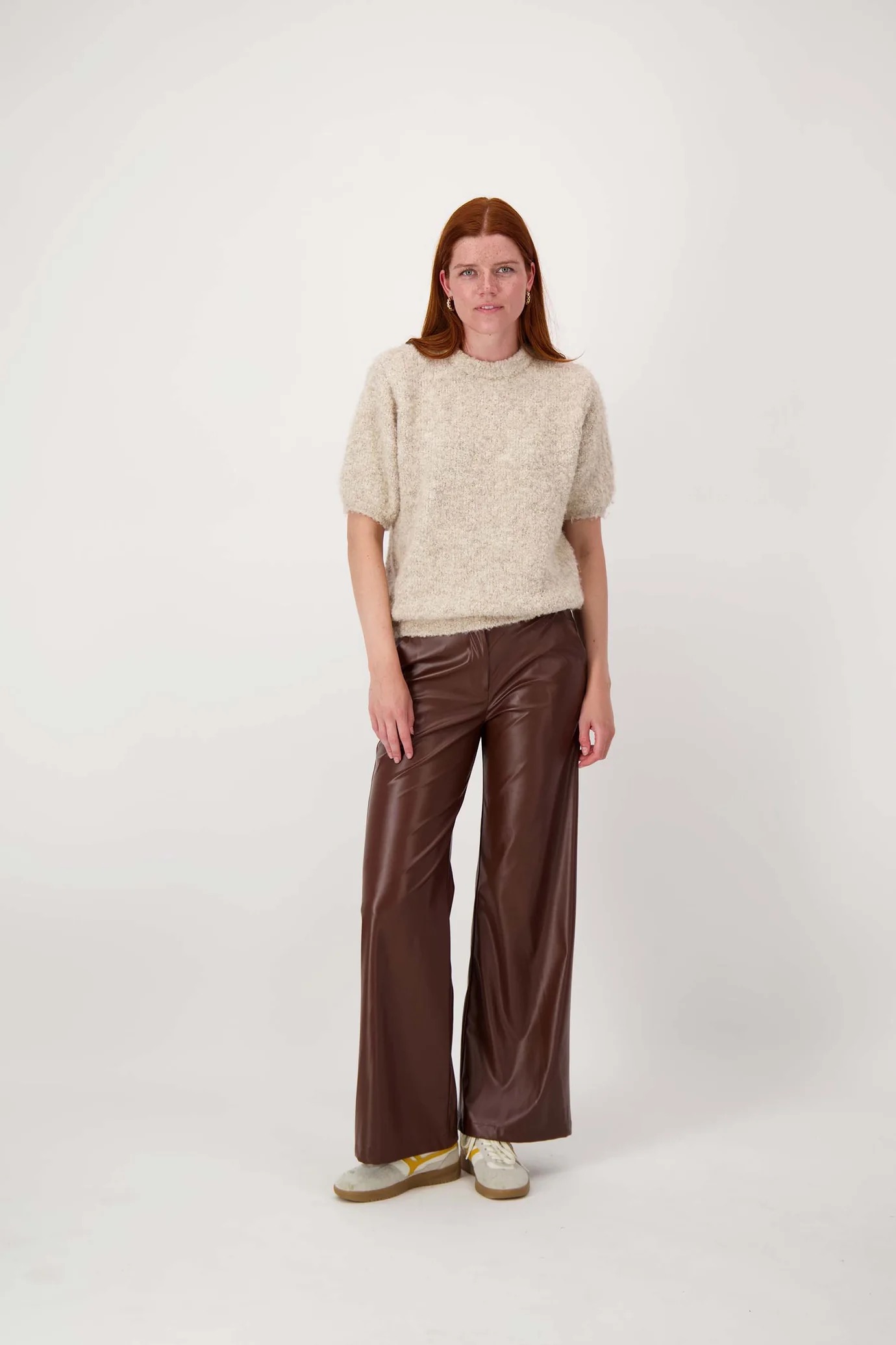 zusss boucle trui met ronde hals beige