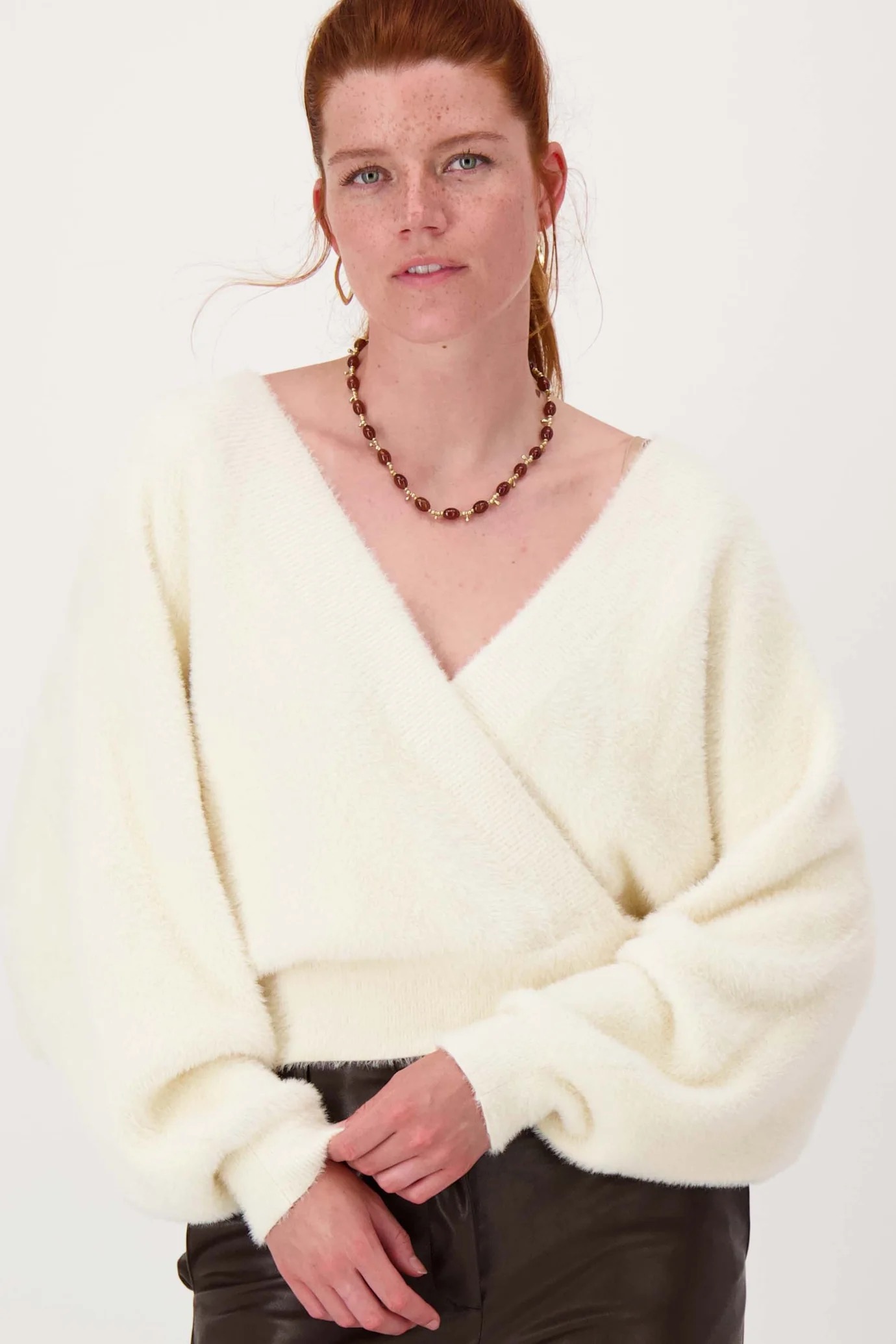 zusss wikkel trui in fluffy garen off white
