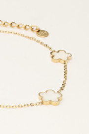 My Jewellery Minimalistische armband met drie parelmoer bloemen goud