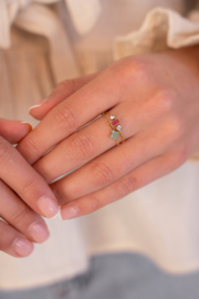 My jewellery Minimalistische ring met klaver en licht blauwe strass verstelbaar