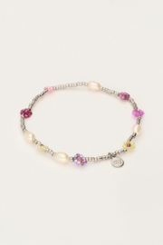 My jewellery Elastieken armband met roze bloemen & zoetwaterparels zilver