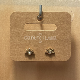 Go Dutch Label oorbellen | knopjes halve zon diamantje goud.