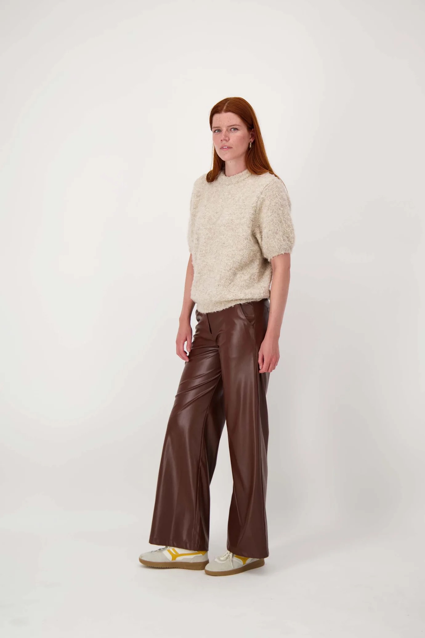 zusss boucle trui met ronde hals beige