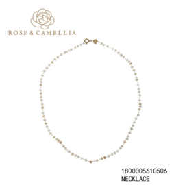 rose en camellia ketting kralen pastel groen