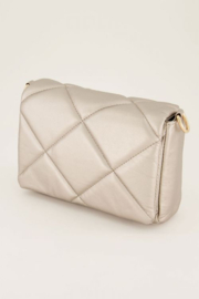My jewellery tas | champagne kleurige gewatteerde schoudertas