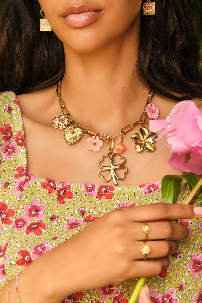 My Jewellery Botanical bedel ketting met klaver en bloemen
