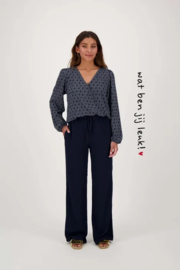zusss wikkeltop met blockprint donkerblauw/grijs