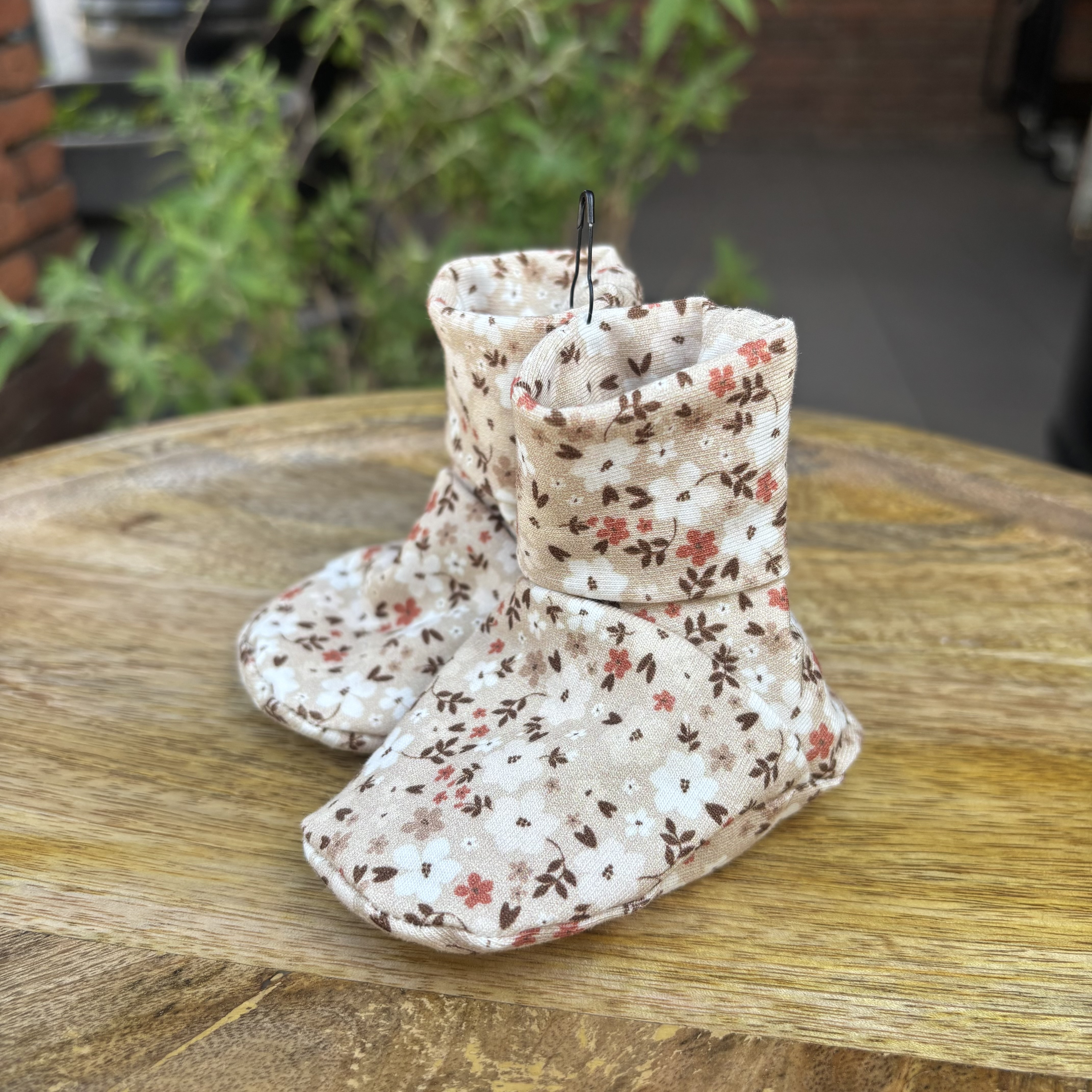 Petite Jenni slofjes beige bloem print